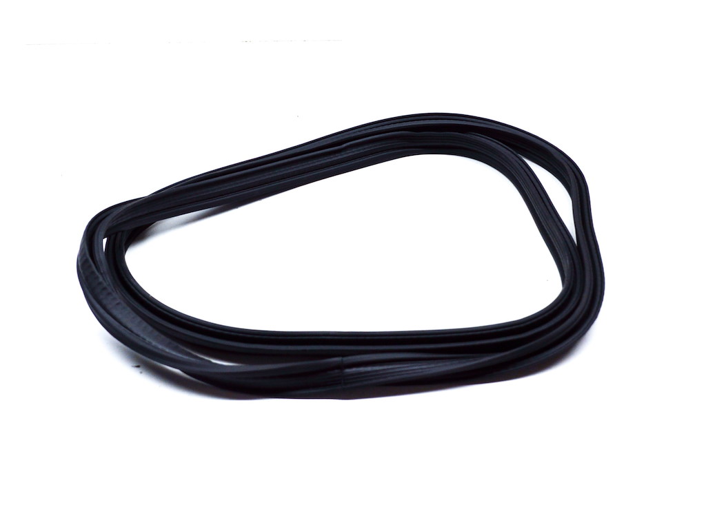 61112-96J20-000 GUARNIZIONE CALANDRA DF150T-175T 